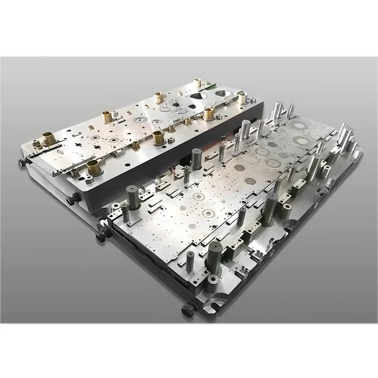 Stampo progressivo a doppia fila per motore compressore CA